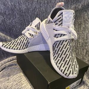 Men’s adidas NMD_XR1 Sneakers